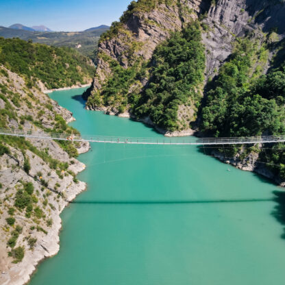 Possibilité de créer des ponts sans pylônes ni piles